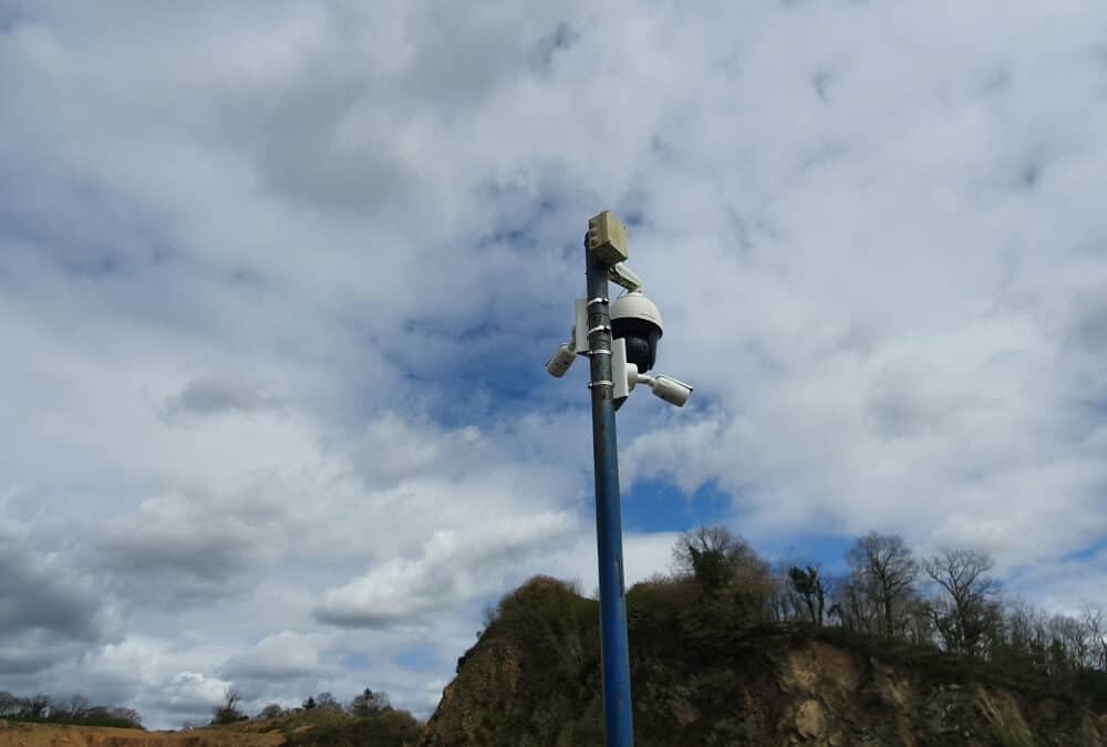 Installation d’un système de vidéosurveillance dans une carrière près de Saint-Lô