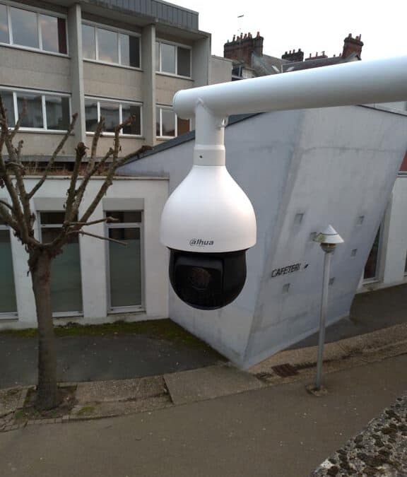 Installation d’un contrôle d’accès et d’un système de vidéosurveillance dans un lycée près de Rouen.